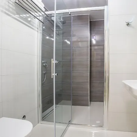 Benedict بيت ضيافة 4*