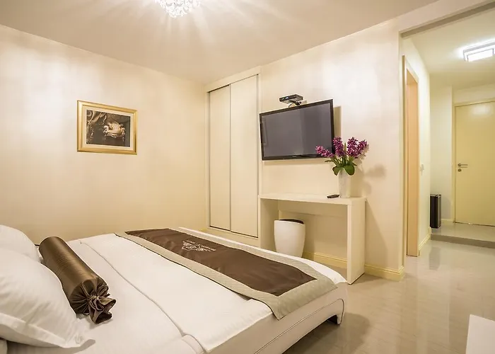 Benedict ゲストハウス 4*